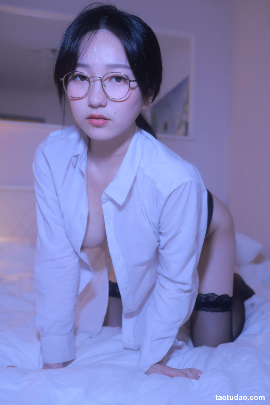 Sehee (세희) - Glasses Shirt [112P+1V-1.78GB]-艺库