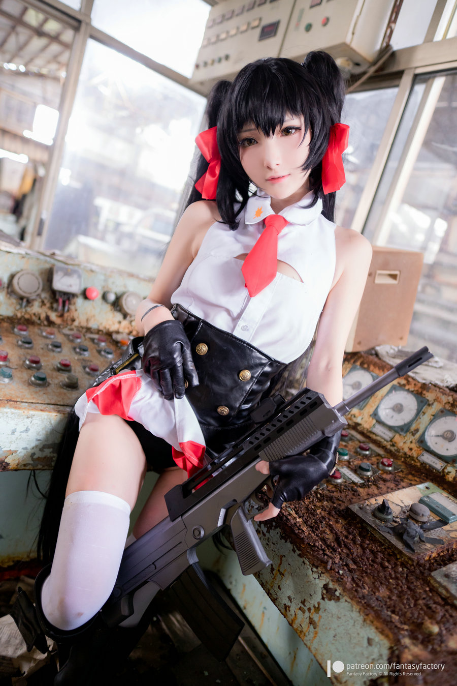 / Fantasy Factory / 小丁Cosplay写真 - 2019.08 水底 黑丝 邻家少女 / 148P-2.75GB / cos萌妹-艺库